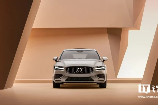 Volvo V60 2025 2