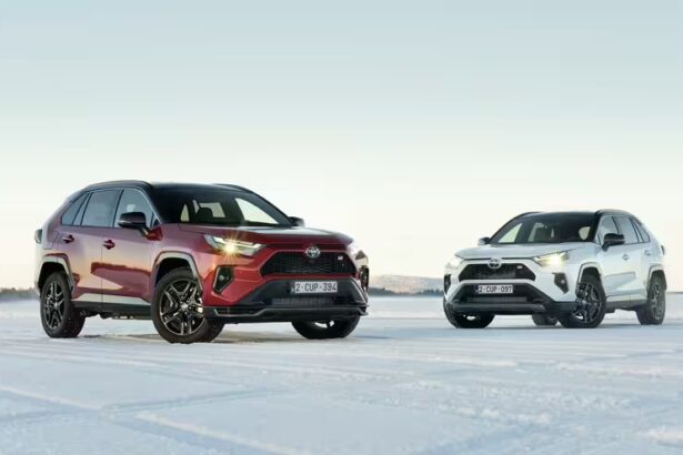 Naujoji Toyota RAV 4 6
